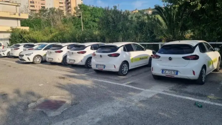 Poste italiane, a Catanzaro le consegne diventano “green” con i mezzi elettrici images Poste italiane, a Catanzaro le consegne diventano “green” con i mezzi elettrici