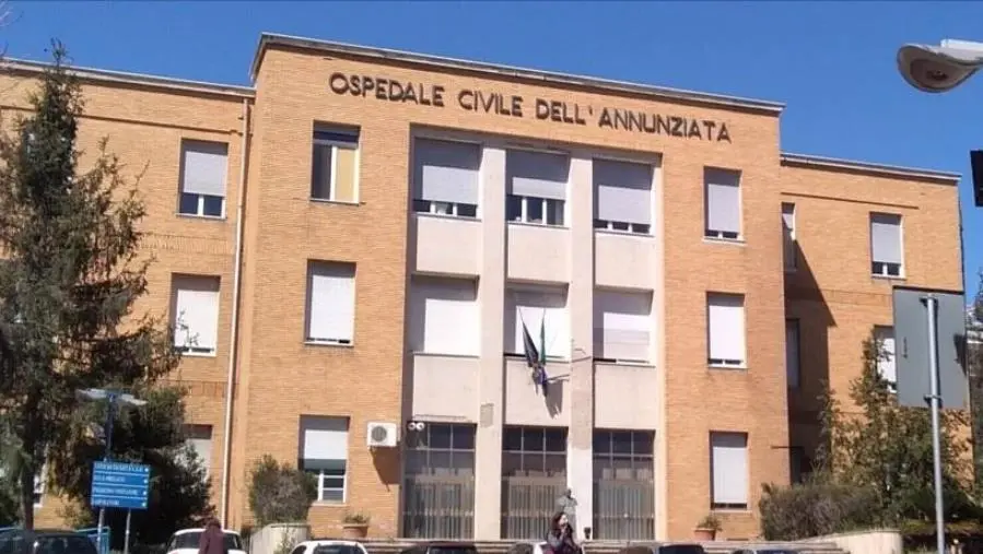images Sit in di protesta del Pd davanti all'ospedale di Cosenza