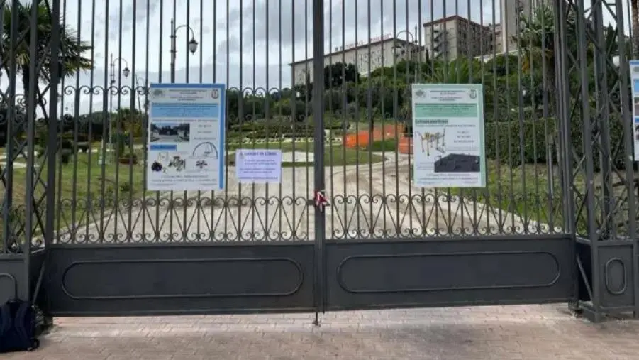 images Catanzaro, lavori al Parco: chiuso fino alle 17 da lunedì a sabato, aperto il bar ristorante