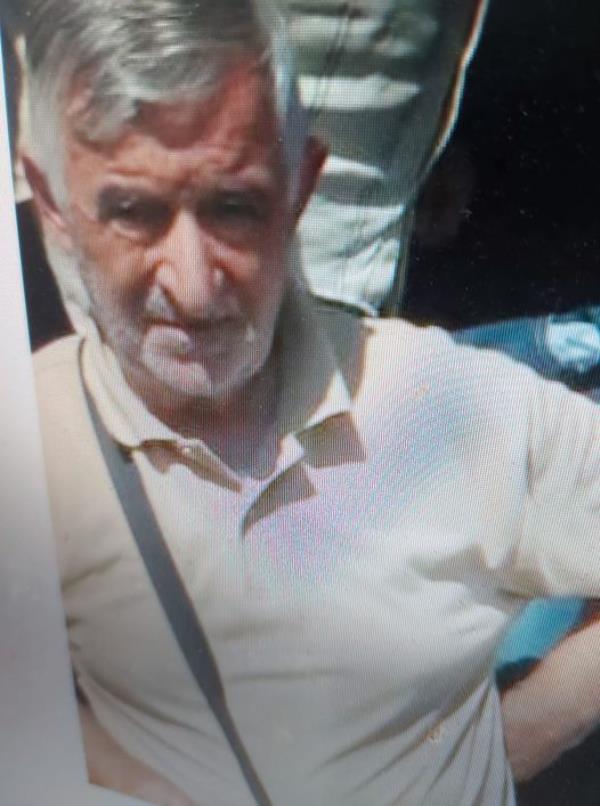 Cosenza intitolerà una Via o un Largo a Giovanni Valentino, “l’angelo dei poveri”. Corbelli: "Il sindaco Occhiuto ha accolto la mia richiesta" images Cosenza intitolerà una Via o un Largo a Giovanni Valentino, “l’angelo dei poveri”. Corbelli: "Il sindaco Occhiuto ha accolto la mia richiesta"