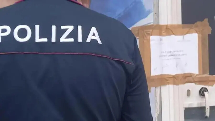 images Gioia Tauro, slot machine senza autorizzazioni: denunciato il titolare di un circolo privato