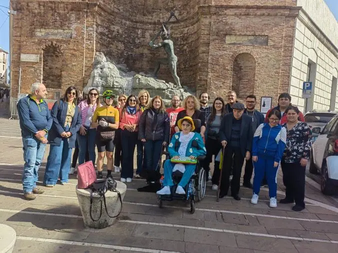 images Tappa a Catanzaro per "L'Italia in tandem…alla cieca" 