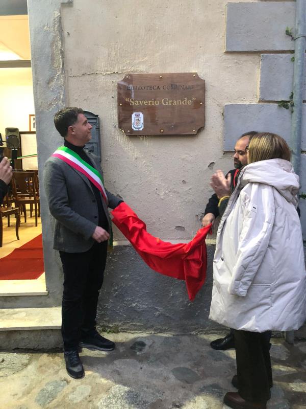 images Prende vita nel cuore di Cropani la Biblioteca Comunale dedicata al ricordo del maestro Saverio Grande