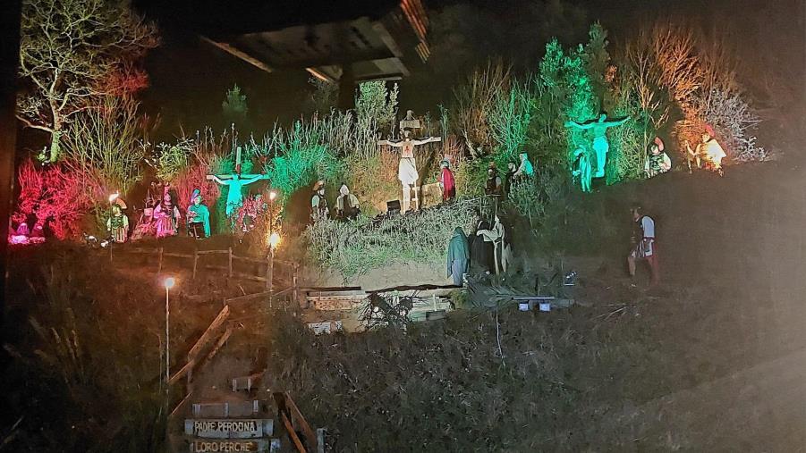 images Il venerdì Santo del quartiere di Gagliano,  la rievocazione del cammino di Gesù verso il Calvario
