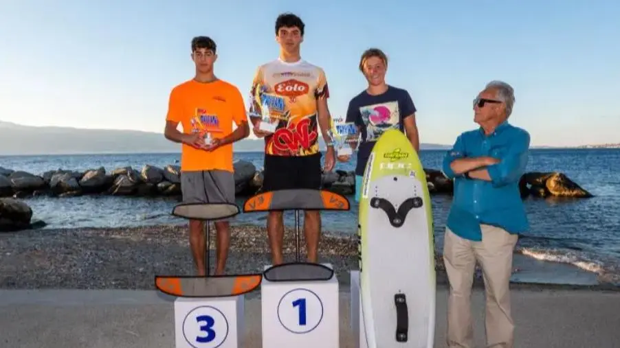 images Reggio, campionato italiano di Wingfoil Freeride: sul podio Gioele Incani