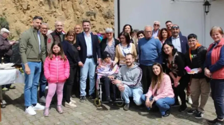 Corigliano Rossano, grande festa per i cento anni di nonna Rosina images Corigliano Rossano, grande festa per i cento anni di nonna Rosina