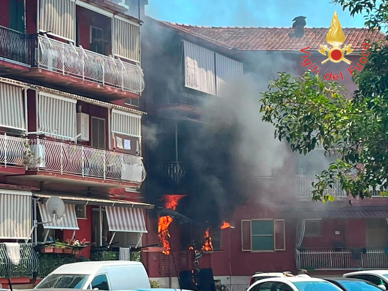 Lamezia Terme (CZ), incendio in abitazione al Villaggio Kennedy
