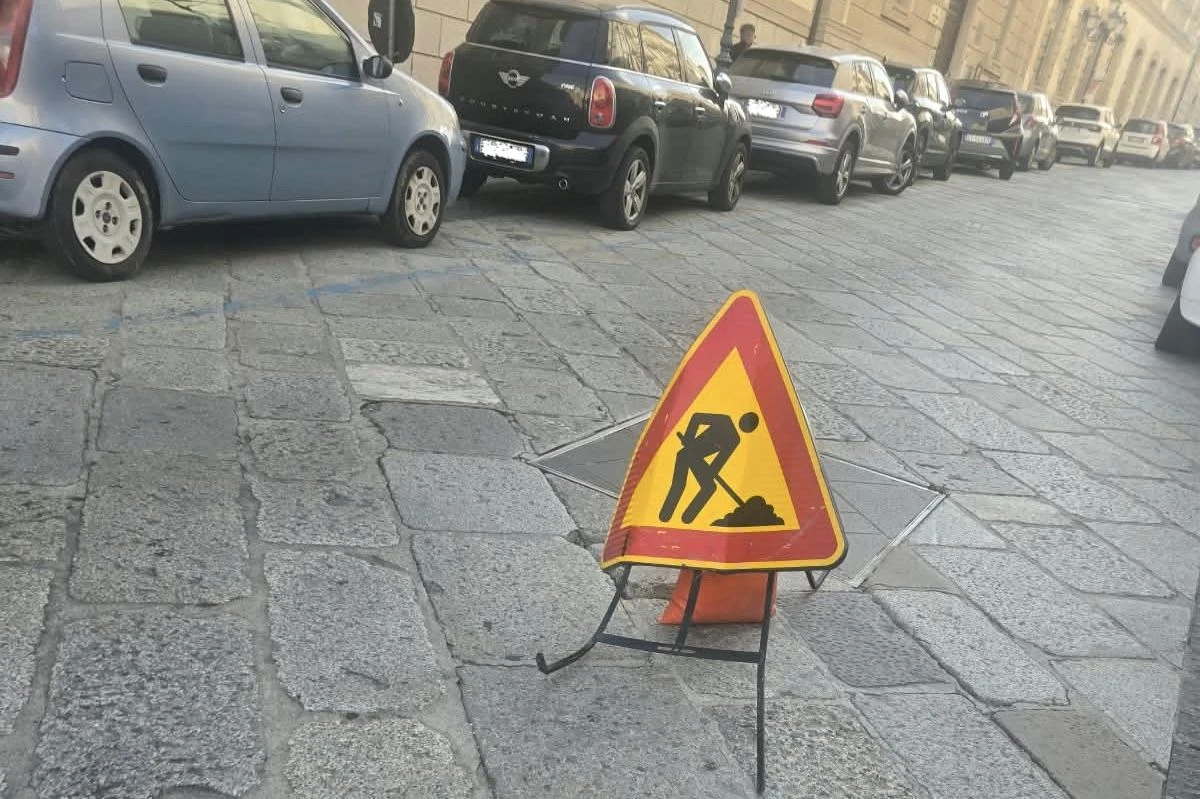 Catanzaro, Talerico: "La sintesi del degrado è quel cartello di lavori in corso su Corso Mazzini"