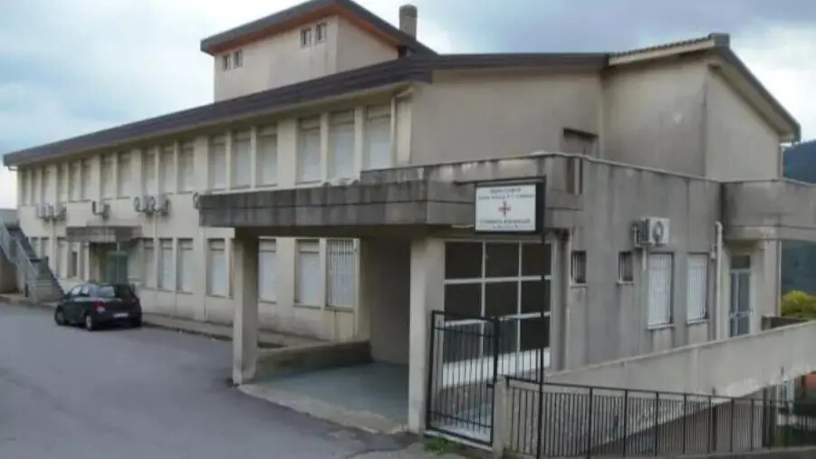 images Postazione 118 di Taverna: a breve i lavori di rifacimento del tetto 