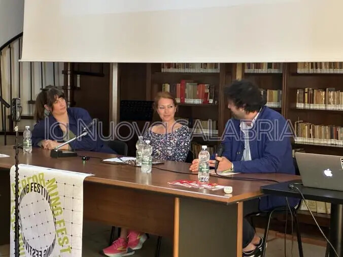 Catanzaro, rassegna Performing: il progetto TAGLI apre nuove vie alla creazione artistica images Catanzaro, rassegna Performing: il progetto TAGLI apre nuove vie alla creazione artistica