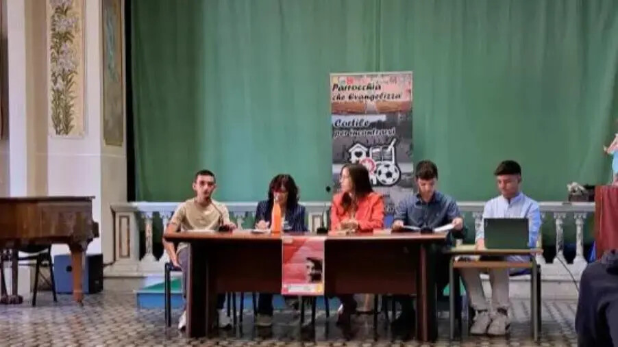 Gutenberg 2024, il liceo Salesiano di Soverato ospita le scrittrici Marascia e Mazzoni images Gutenberg 2024, il liceo Salesiano di Soverato ospita le scrittrici Marascia e Mazzoni