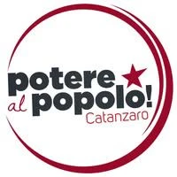 Potere al popolo Catanzaro: "Danneggiata la serranda che dà accesso alla sede della Casa del Popolo Thomas Sankara"