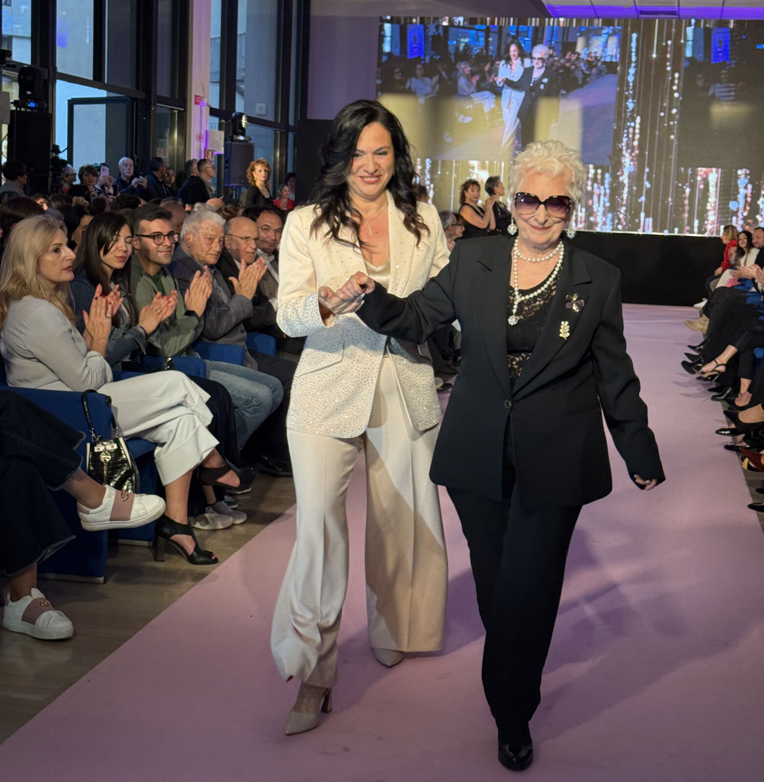 images Reggio Calabria, quando la bellezza diventa coraggio: Affidato in passerella con le donne di Grace 
