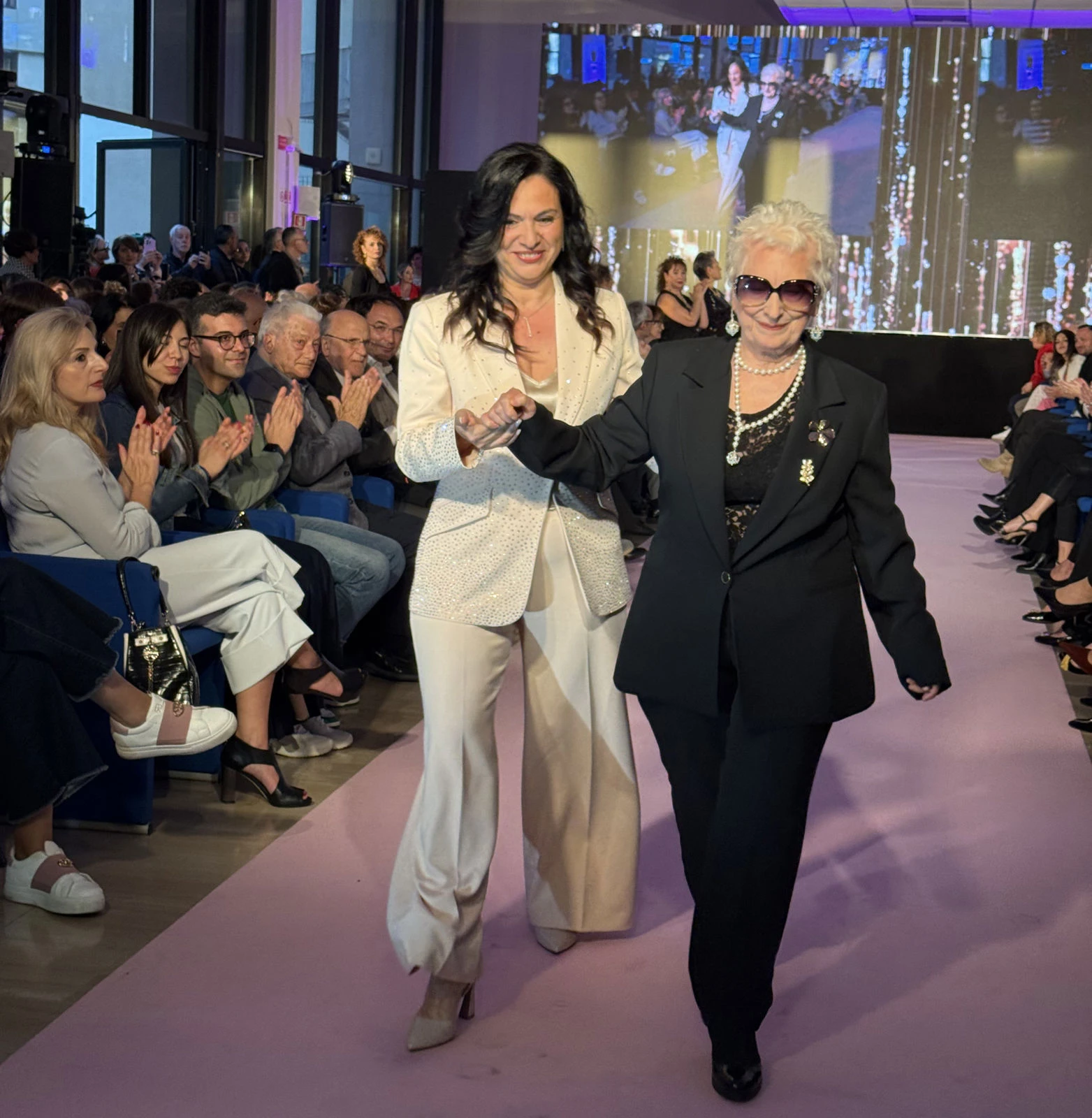 Reggio Calabria, quando la bellezza diventa coraggio: Affidato in passerella con le donne di Grace 
