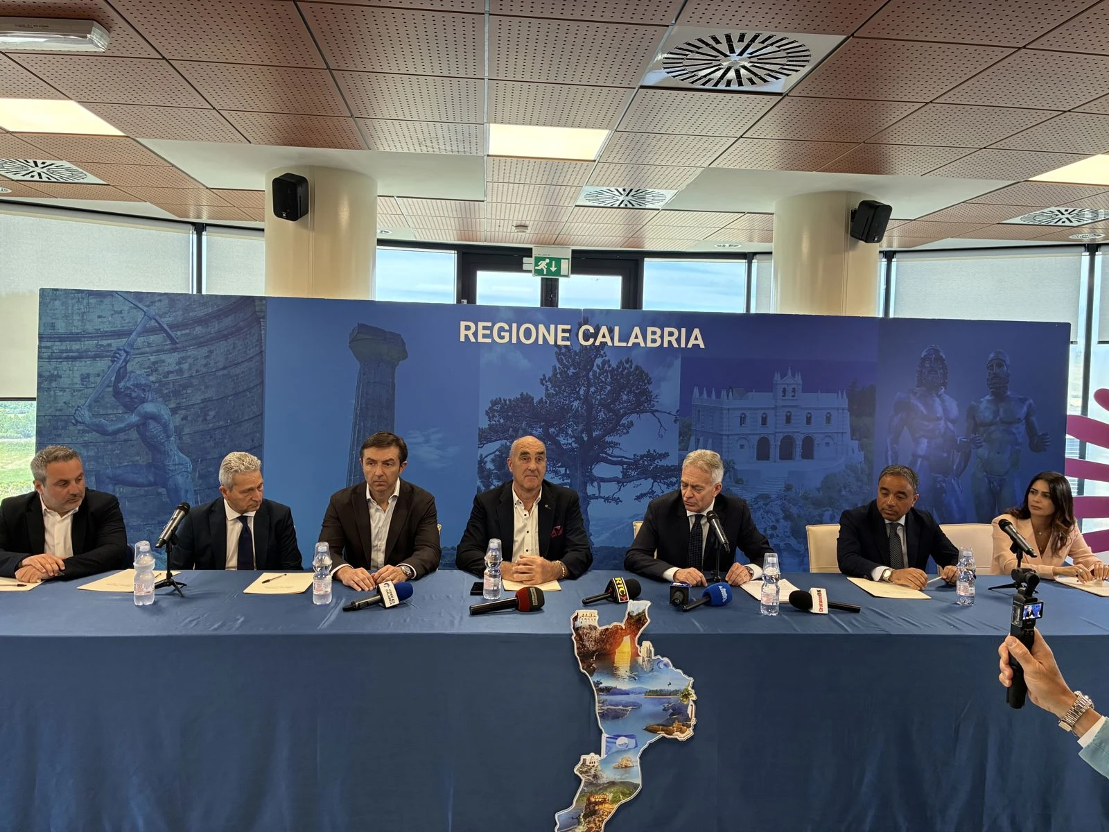 Merano Wine Festival Calabria, cresce la vetrina del vino regionale: buyer da nove Paesi e quattro giorni di eventi