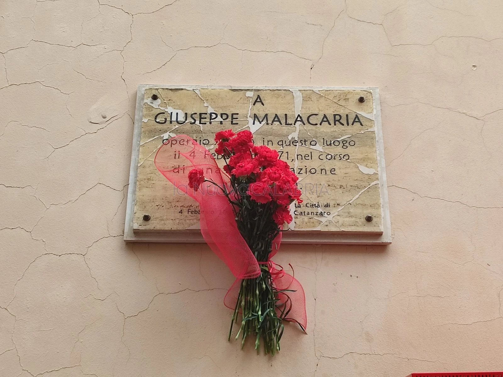 Catanzaro, Potere al Popolo commemora Giuseppe Malacaria in Piazzetta delle Libertà