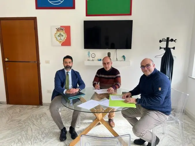 images Soverato, il sindaco Daniele Vacca annuncia i progetti di innovazione digitale dell’ente
