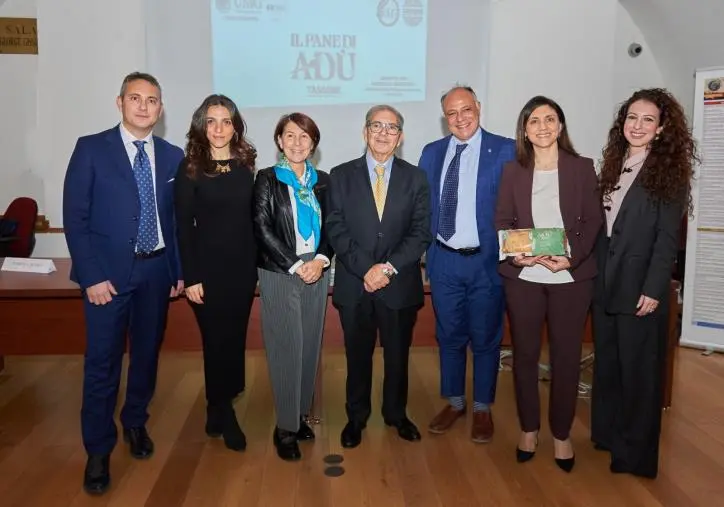 Catanzaro, presentato il “Pane di Adù” di Giuliana Tassone e i risultati della ricerca scientifica dell'UMG images Catanzaro, presentato il “Pane di Adù” di Giuliana Tassone e i risultati della ricerca scientifica dell'UMG