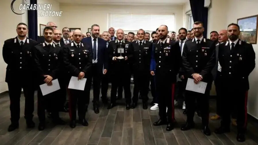 Crotone, il generale Salsano in visita al Comando provinciale images Crotone, il generale Salsano in visita al Comando provinciale