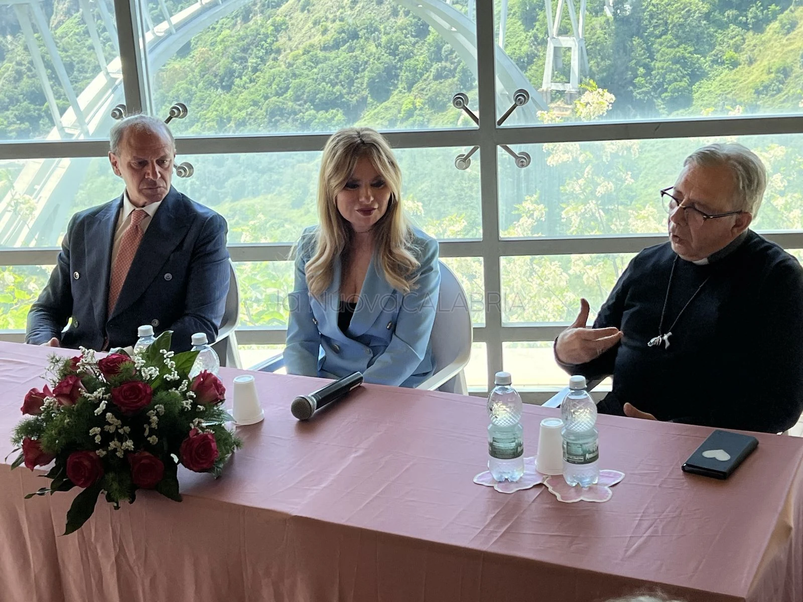 Catanzaro, presentata al Marca la mostra “Frammenti di Assoluto” (VIDEO)