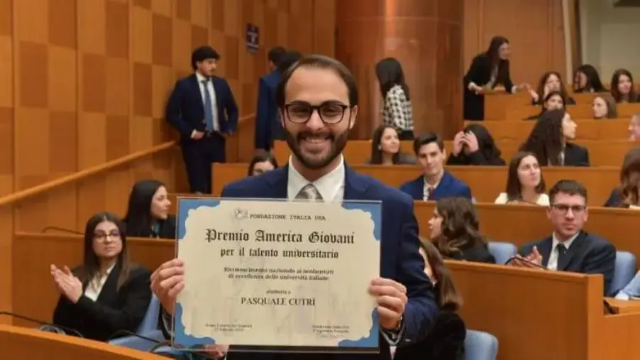 Il lametino Pasquale Cutrì riceve il "Premio America Giovani per il talento universitario" images Il lametino Pasquale Cutrì riceve il "Premio America Giovani per il talento universitario"