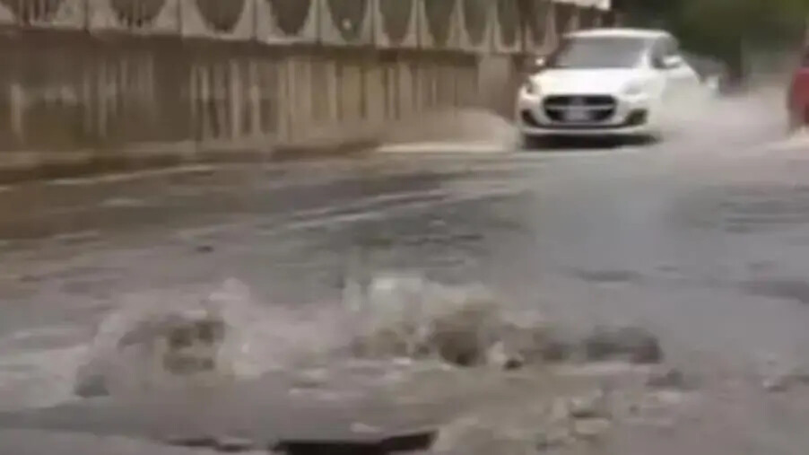 images Catanzaro sott’acqua: violento temporale causa allagamenti in diverse zone della città