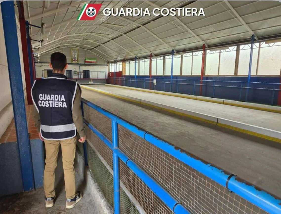 Crotone, sequestrato campo di bocce nell’area del porto: occupava suolo demaniale senza autorizzazioni