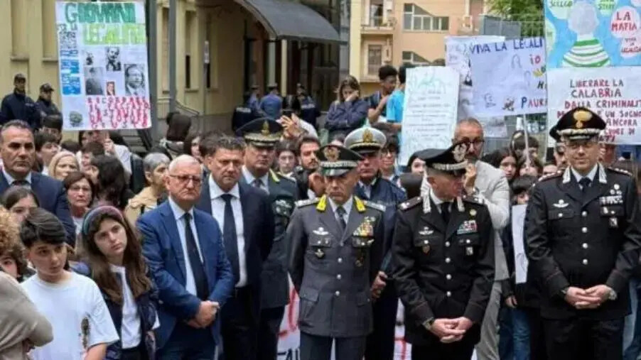images 23 Maggio 2025: Giornata Nazionale della Legalità a Catanzaro con l’associazione don Dino Piraino
