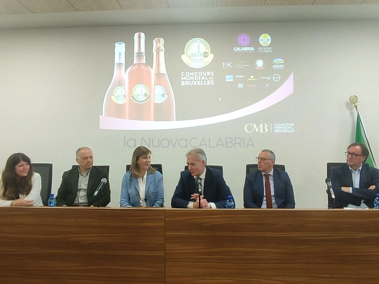 Il Concours Mondial de Bruxelles torna in Calabria: presentata in Cittadella la tappa di Cirò