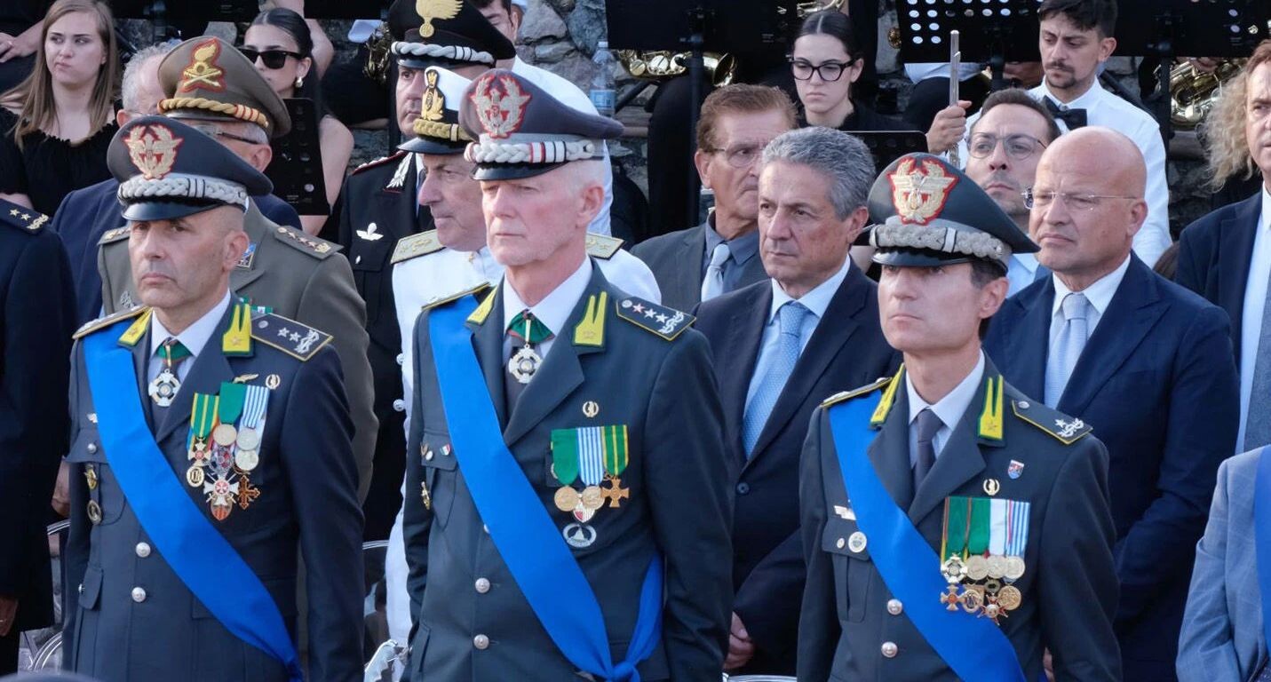 images Guardia di Finanza , CISL Magna Grecia augura buon lavoro al nuovo comandante Borrelli 