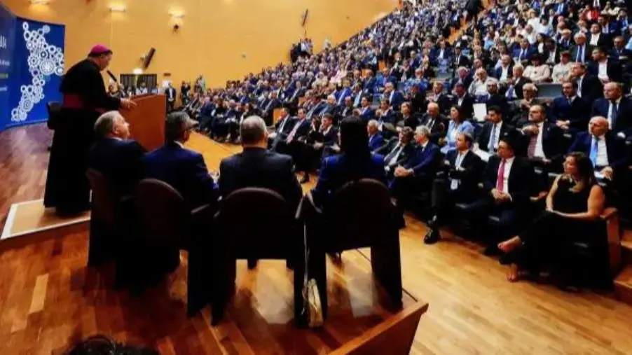 Al presidente nazionale di Confindustria Orsini la maschera d’argento del Maestro Affidato images Al presidente nazionale di Confindustria Orsini la maschera d’argento del Maestro Affidato