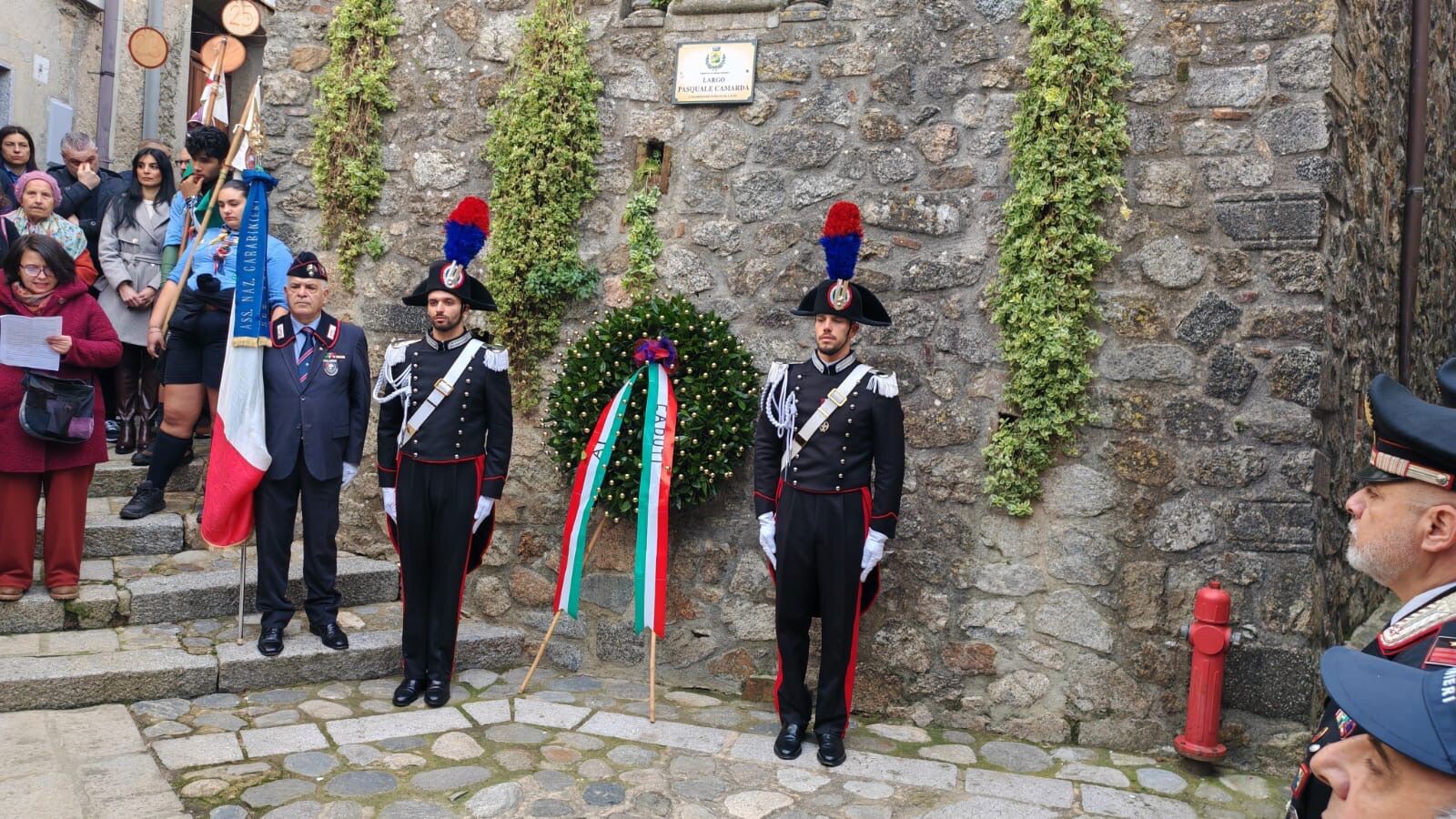 L'Arma celebra il 66° anniversario dell'eccidio del carabiniere scelto Medaglia Argento valor militare Pasquale Camarda
images L'Arma celebra il 66° anniversario dell'eccidio del carabiniere scelto Medaglia Argento valor militare Pasquale Camarda