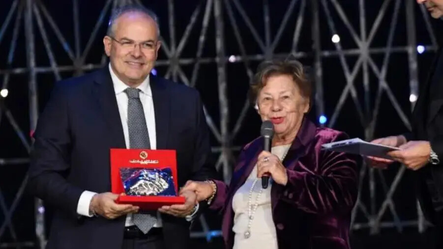 images Michele Affidato realizza il “Camomilla Award” per il Women for Women against Violence