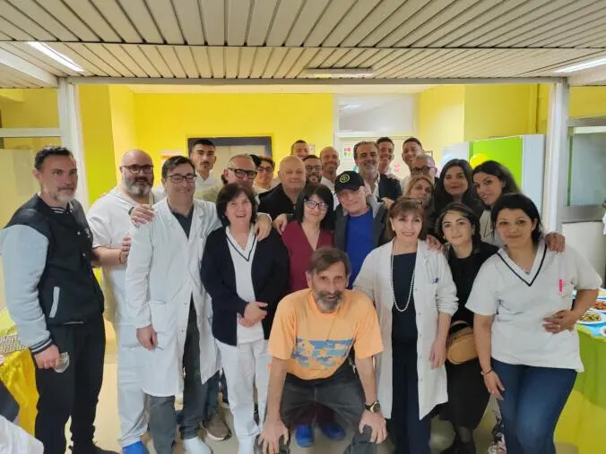 images "Buona Pasqua in oncologia", all'Ospedale di Lamezia la gara di solidarietà pasquale
