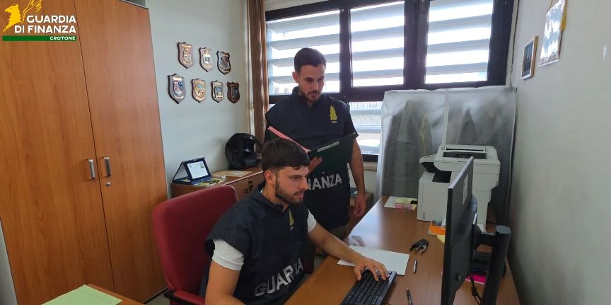 Crotone, bancarotta fraudolenta nel settore della produzione del calcestruzzo: domiciliari per 2 imprenditori 