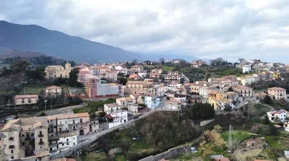 San Vincenzo la Costa, bufera giudiziaria sul Comune: sequestri ambientali e bocciature del TAR