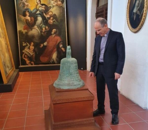 Rubata dopo il sisma del 1908 torna alla Diocesi di Reggio l'antica campana di una chiesa images Rubata dopo il sisma del 1908 torna alla Diocesi di Reggio l'antica campana di una chiesa