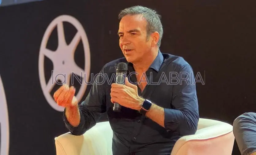 Occhiuto presenta il suo libro a Cosenza: "Se le cose complicate sono possibili qui, allora lo sono anche altrove"