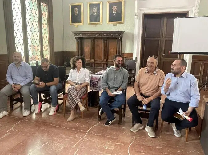 images Pride a Catanzaro, FdI: "Per Bosco il capoluogo non è una città normale: inaccettabile"