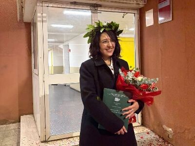 Federica Rotella di Stalettì neo dottoressa in Fisica: la sua seconda laura dopo quella di Ingegneria elettronica images Federica Rotella di Stalettì neo dottoressa in Fisica: la sua seconda laura dopo quella di Ingegneria elettronica