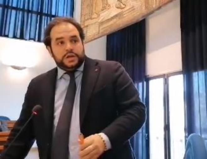 images Lavori fibra su via Acri, Talarico: “Nessun disagio per la viabilità” 
