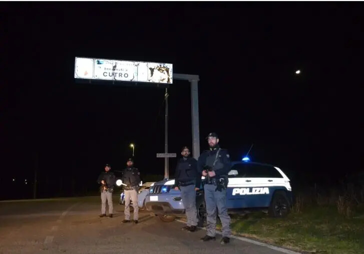 images Controlli a tappeto della Polizia a Cutro: il resoconto