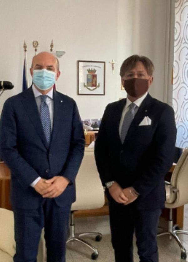 images Una delegazione di Confcommercio incontra il Questore di Catanzaro Maurizio Agricola