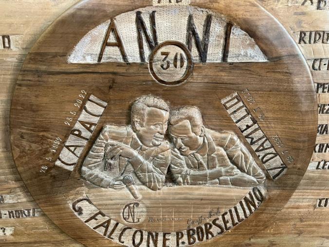 A Riace Nicola Garaffa dedica la sua arte a Falcone e Borsellino scolpendo nel legno il loro ricordo images A Riace Nicola Garaffa dedica la sua arte a Falcone e Borsellino scolpendo nel legno il loro ricordo