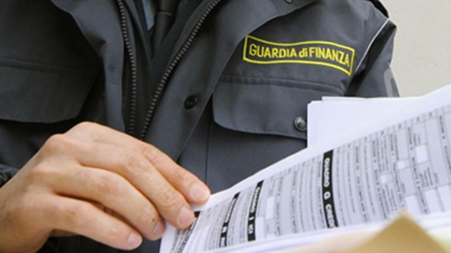 Fatture inesistenti per evadere il fisco nel Catanzarese: 13 rinvii a giudizio, 3 patteggiamenti e un proscioglimento (I NOMI) images Fatture inesistenti per evadere il fisco nel Catanzarese: 13 rinvii a giudizio, 3 patteggiamenti e un proscioglimento (I NOMI)