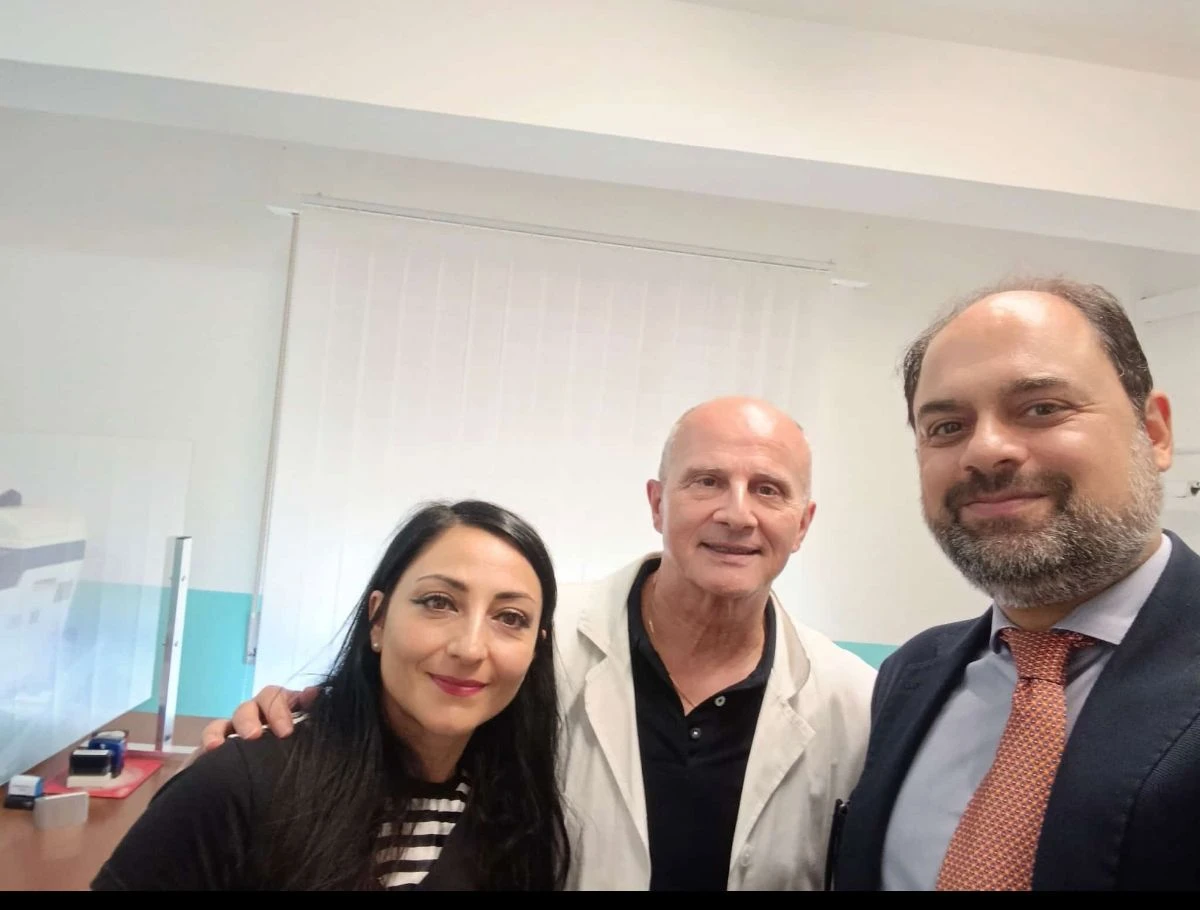 Gasperina saluta il medico Pietro Guglielmo Mosca, in pensione dopo una vita al servizio della comunità