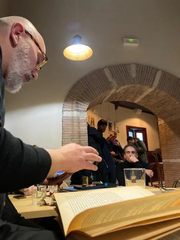 “Vergini o sante?”: il 27 marzo a Catanzaro Marco Calabrese e "Pillole in sorsi" al 48 images “Vergini o sante?”: il 27 marzo a Catanzaro Marco Calabrese e "Pillole in sorsi" al 48