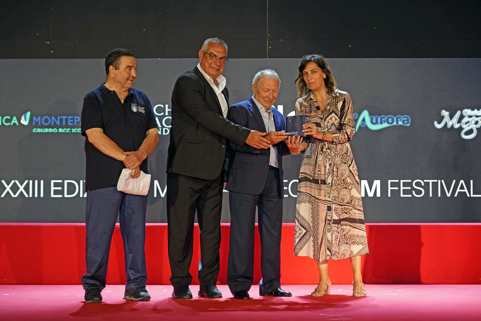 Magna Graecia Film Festival, colonna d’Oro al Re dei paparazzi Rino Barillari

