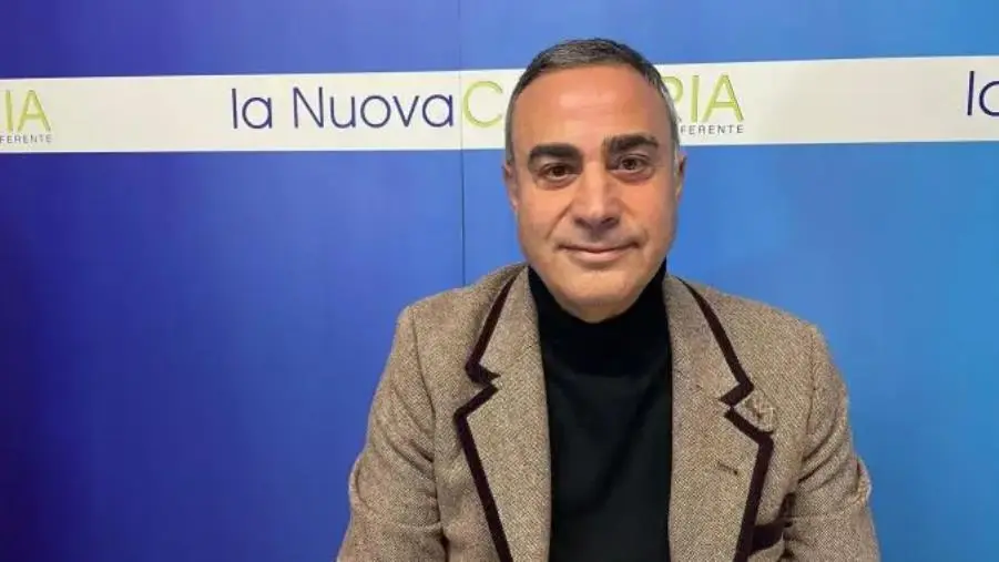 images Antonio Pascuzzo porta “A farla amare comincia tu” al MEI di Bologna