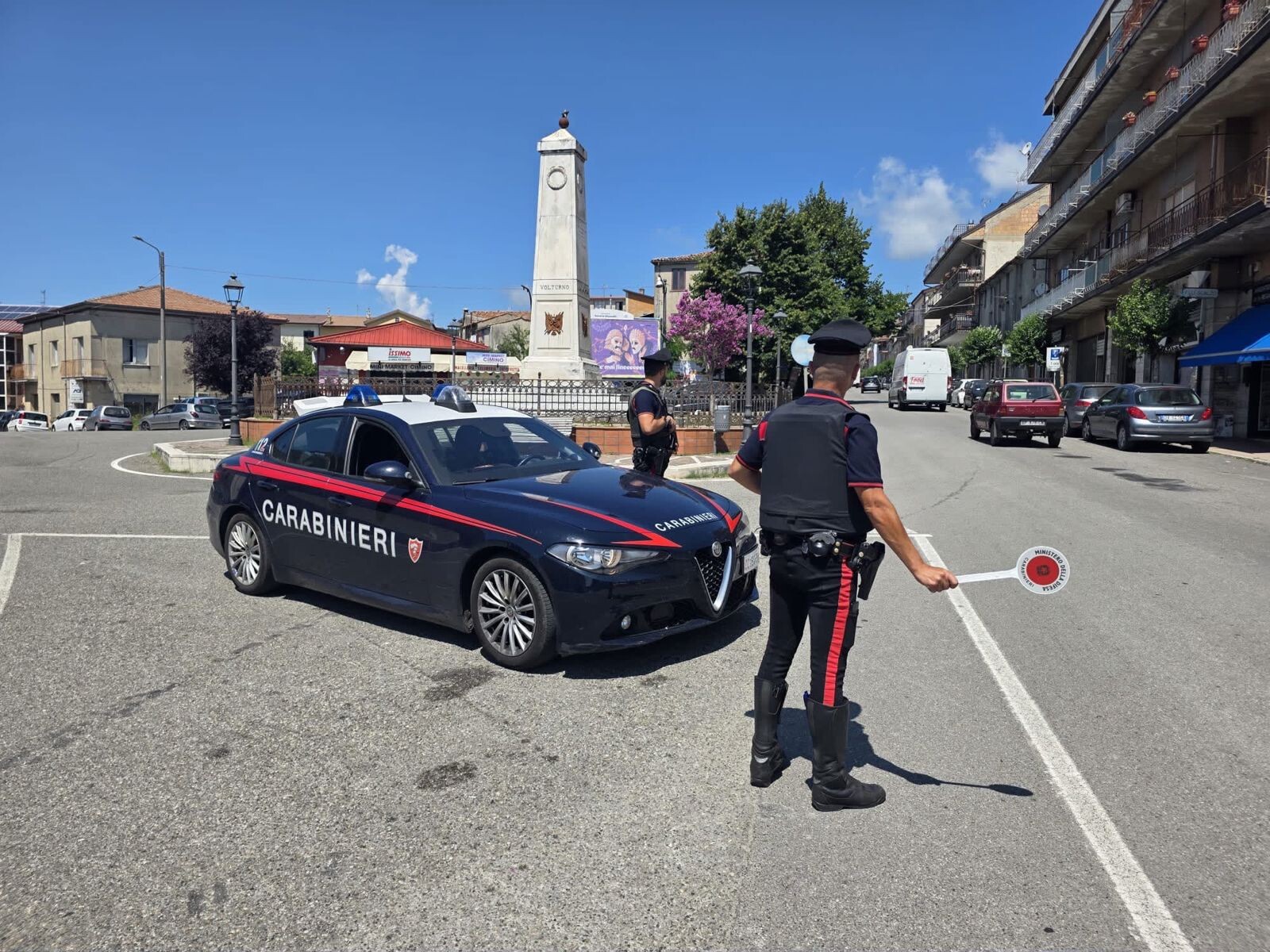 Soveria Mannelli, controlli dei carabinieri: 5 denunciati, droga sequestrata e 13 multe images Soveria Mannelli, controlli dei carabinieri: 5 denunciati, droga sequestrata e 13 multe